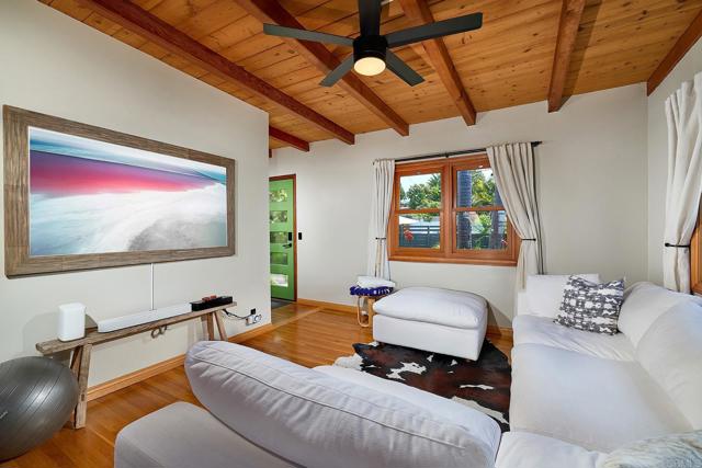 630 Ocean View Avenue, Encinitas CA: https://media.crmls.org/mediaz/db85958b-0f5e-4a7b-ac76-8d9dd5381d69.jpg