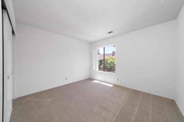 1555 Hecker Pass Road, Gilroy CA: https://media.crmls.org/mediaz/db85a23d-2fc7-4b2e-840c-59542c6a9b2b.jpg