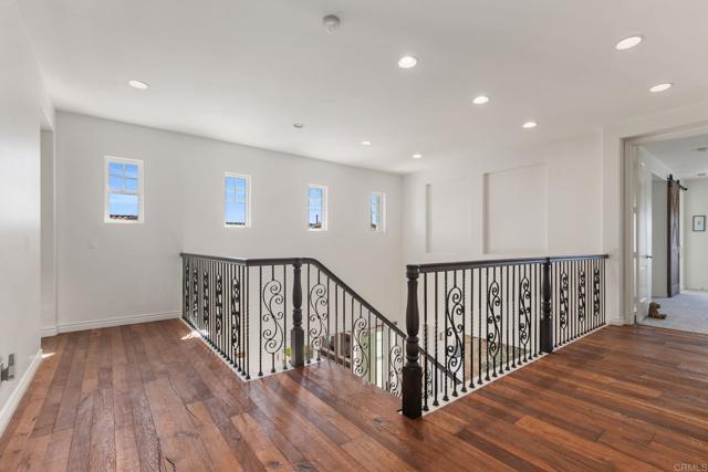 Image 23 of 74 For 1251 Holmgrove Drive