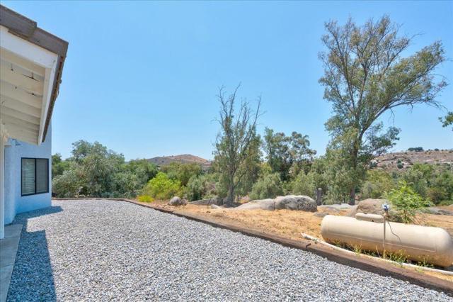 Detail Gallery Image 37 of 43 For 18434 Ramona View Dr, Ramona,  CA 92065 - 4 Beds | 2/1 Baths
