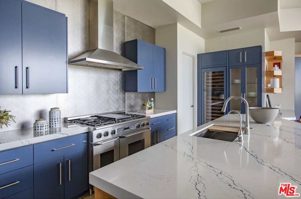 MLS #25581721 image #21