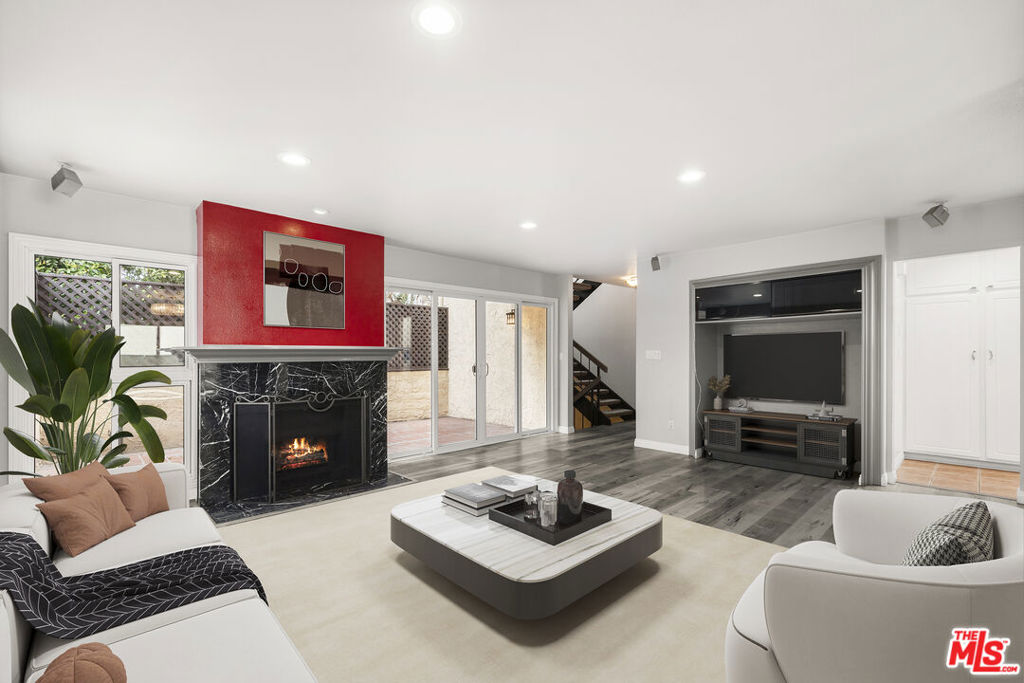 5245 Coldwater Canyon Avenue #J