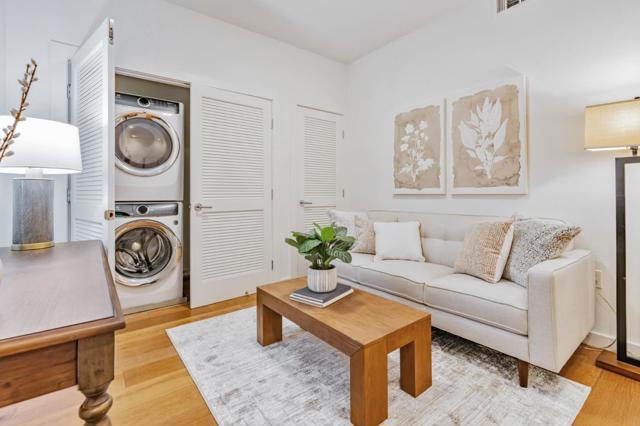 400 El Camino Real, Belmont CA: https://media.crmls.org/mediaz/db87b30b-2eab-4a06-a873-0b1a1806e305.jpg