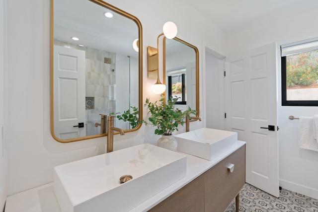 Image 11 of 57 For 1368 Hymettus Avenue