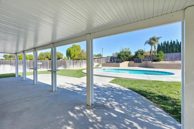 45478 Masters Drive, Temecula CA: https://media.crmls.org/mediaz/db88bd10-9398-4e8e-b2b1-240ea0d9d1af.jpg