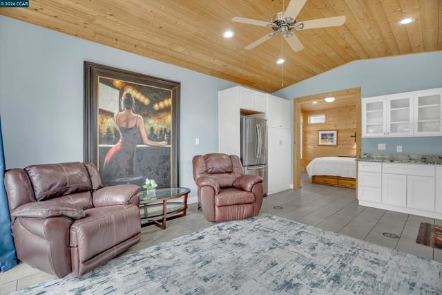 Image 26 of 50 For 1579 Farm Bureau Rd