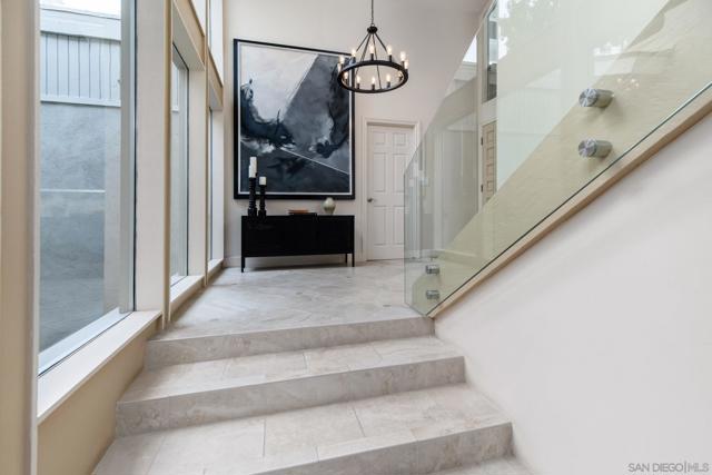 5614 Caminito Herminia, La Jolla CA: https://media.crmls.org/mediaz/db8936ff-98f8-496f-a26b-333ab7f4aad2.jpg