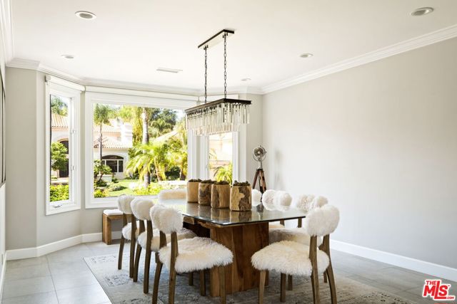 6 Bed Home for Sale in Calabasas, California