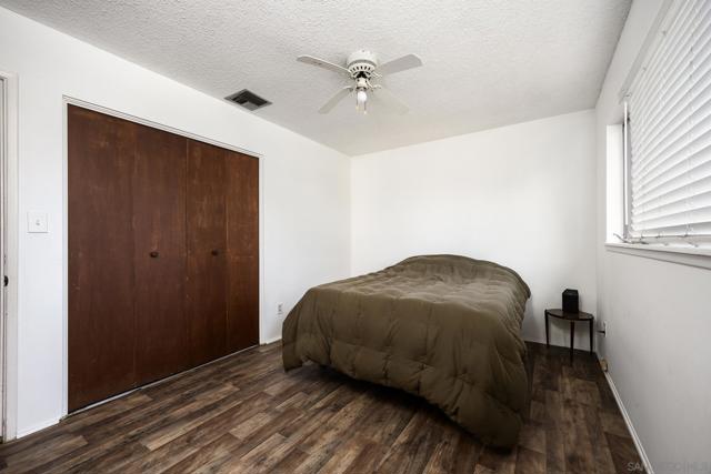 1264 Gaywood St, San Diego CA: https://media.crmls.org/mediaz/db8a59c7-af9e-4d85-afde-ce1ce22e5da3.jpg