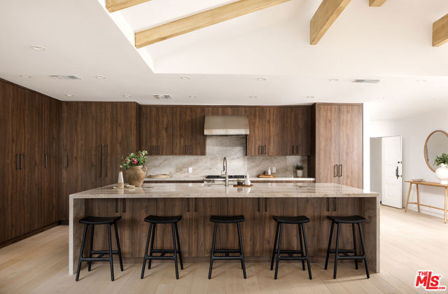 20374 Seaboard Road, Malibu CA: https://media.crmls.org/mediaz/db8a6e6c-112c-4f5c-9946-4daaac60c99e.jpg