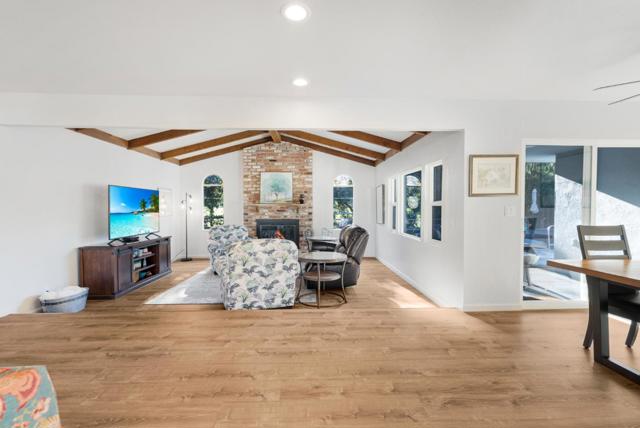 120 Marks Drive, Hollister CA: https://media.crmls.org/mediaz/db8a77fb-8323-44f1-8774-325ef780370e.jpg