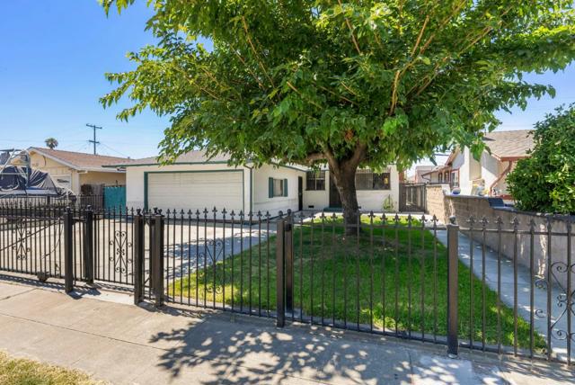 769 Peter Pan Avenue, San Jose CA: https://media.crmls.org/mediaz/db8a88f7-6835-43a0-a217-6a58c1476931.jpg