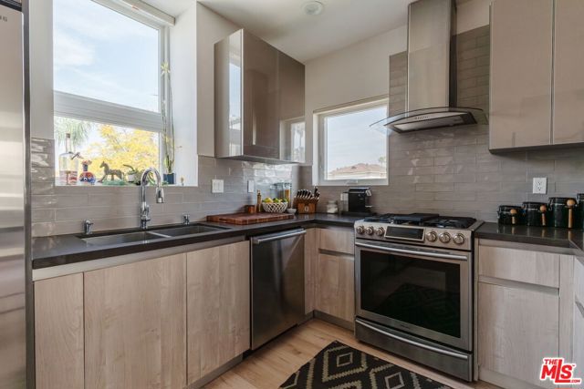 6072 Pickford Street, Los Angeles CA: https://media.crmls.org/mediaz/db8af289-aec0-46c6-aee6-50f3330358c5.jpg