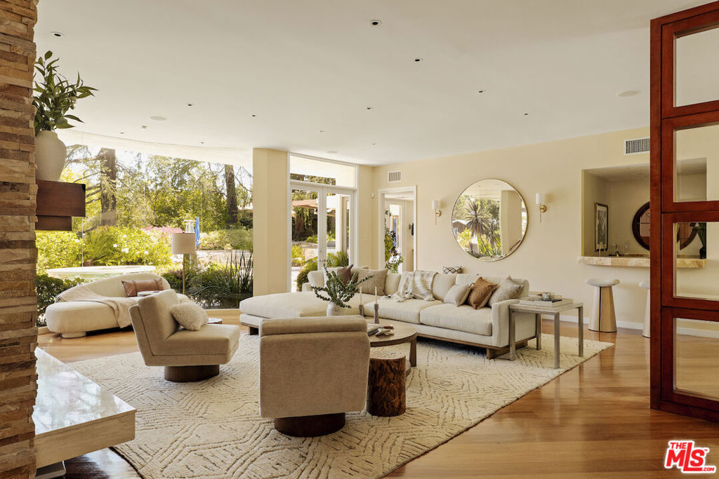 MLS #26865181 image #4