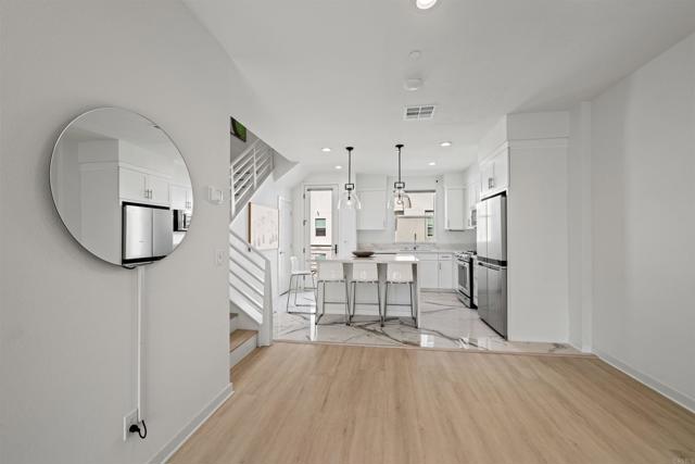 10422 Adamson Way, San Diego CA: https://media.crmls.org/mediaz/db8b6eb8-3533-4bed-bb93-efaae3309da3.jpg
