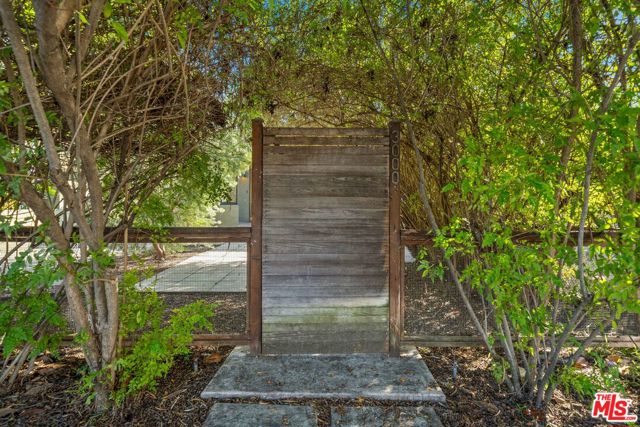 3000 Finch Street, Los Angeles CA: https://media.crmls.org/mediaz/db8c6e72-22e5-4a06-929f-180477e5e81f.jpg