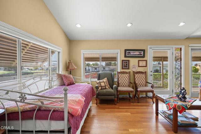 142 Poinsettia Gardens Drive, Ventura CA: https://media.crmls.org/mediaz/db8d16ee-e646-460a-be29-60c1dd73af62.jpg