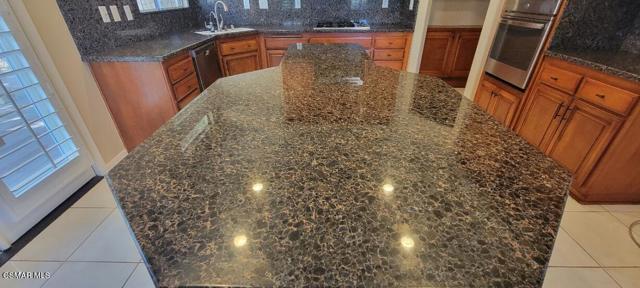 2669 Dorado Court, Thousand Oaks CA: https://media.crmls.org/mediaz/db8df99e-6c3f-4c39-b455-15b6949d737f.jpg