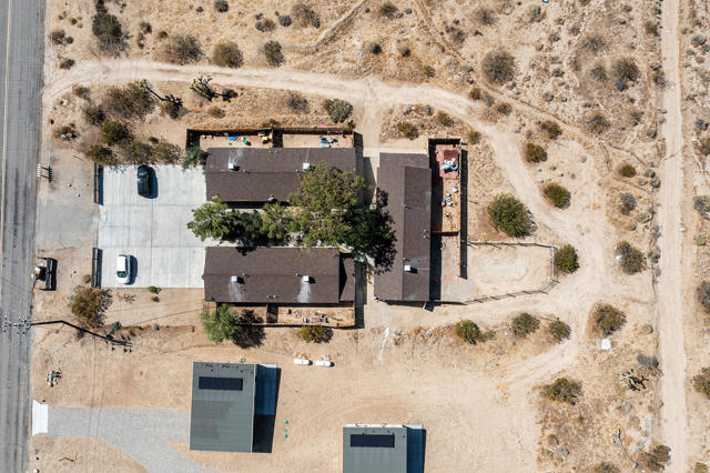 7382 Olympic Road, Joshua Tree CA: https://media.crmls.org/mediaz/db90482a-8f6f-4286-9436-eff154e6fde2.jpg