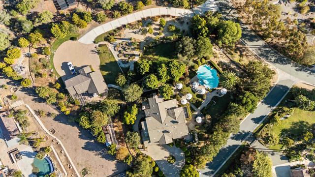 301 Cantle Lane, Encinitas CA: https://media.crmls.org/mediaz/db906c0d-9f15-4b29-8792-0d1958016580.jpg