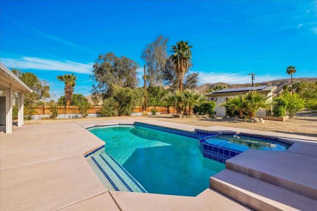 68035 Valley Vista Drive, Cathedral City CA: https://media.crmls.org/mediaz/db908072-00fb-40a3-b68a-9c38503981fe.jpg