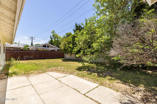 1077 Haven Avenue, Simi Valley CA: https://media.crmls.org/mediaz/db9166d3-1dcc-4124-b3c3-905880d257a0.jpg