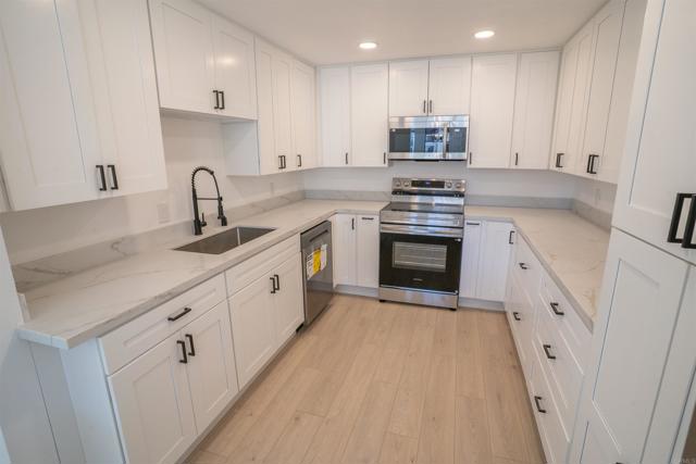 Detail Gallery Image 11 of 30 For 5845 Friars Rd #1316,  San Diego,  CA 92110 - 3 Beds | 2 Baths