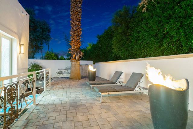 74775 Del Coronado Drive, Palm Desert CA: https://media.crmls.org/mediaz/db91b408-049f-452f-b08c-3f3f57646dd6.jpg