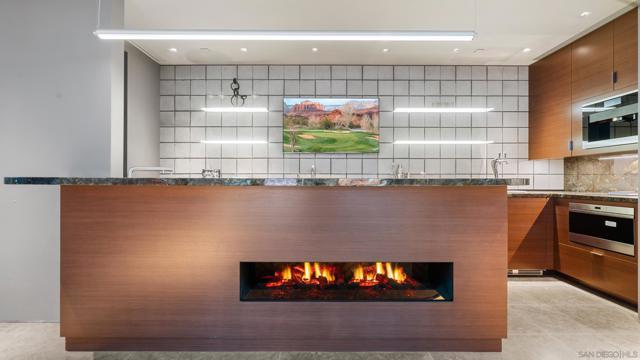 1230 Neptune Ave, Encinitas CA: https://media.crmls.org/mediaz/db91dcbe-4498-4495-9431-ba506f11f208.jpg