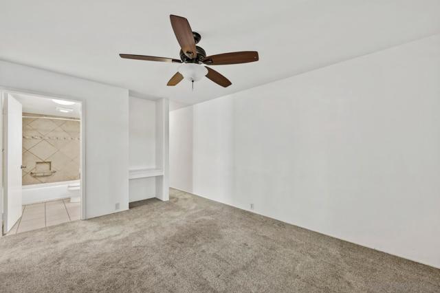 10705 Caminito Bravura, San Diego CA: https://media.crmls.org/mediaz/db92c76a-0ab9-4df7-98db-b15a0f7fadec.jpg