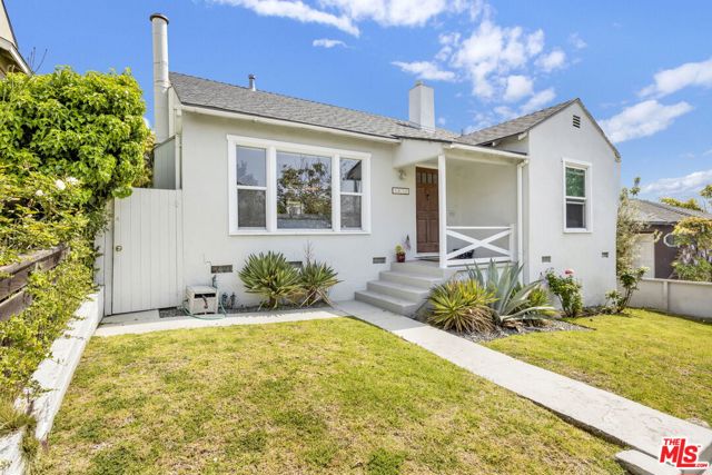 3456 Beethoven Street, Los Angeles CA: https://media.crmls.org/mediaz/db92e8c6-8c57-4db4-b3f3-9d6c8691cd32.jpg