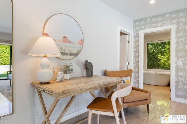 290 W Lilliana Drive, Palm Springs CA: https://media.crmls.org/mediaz/db93379a-23f9-4a0c-b37f-e0ce62c940f4.jpg