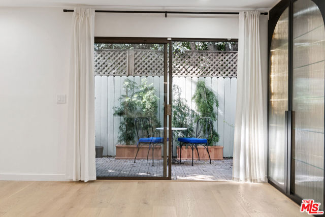 880 Hilldale Avenue, West Hollywood CA: https://media.crmls.org/mediaz/db938f61-8078-43b6-8dbf-2018f45db647.jpg