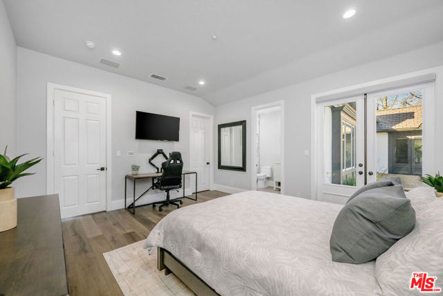 1 Falconridge Drive, Coto de Caza CA: https://media.crmls.org/mediaz/db93aa41-f787-4a12-9e4b-3cf22d6a66ec.jpg