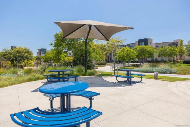 2092 Tango Loop, Chula Vista CA: https://media.crmls.org/mediaz/db94d39c-d3d1-45bb-8277-40ca063d7f47.jpg