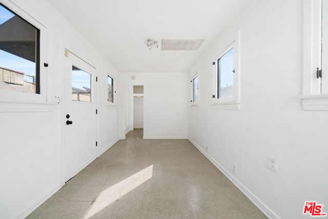 3000 Finch Street, Los Angeles CA: https://media.crmls.org/mediaz/db952f18-c8cb-4e29-bda8-66d816fda30b.jpg