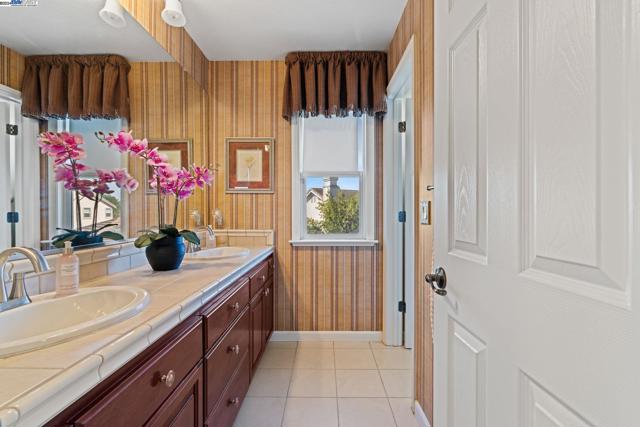 Image 33 of 60 For 1017 Vineyard Dr