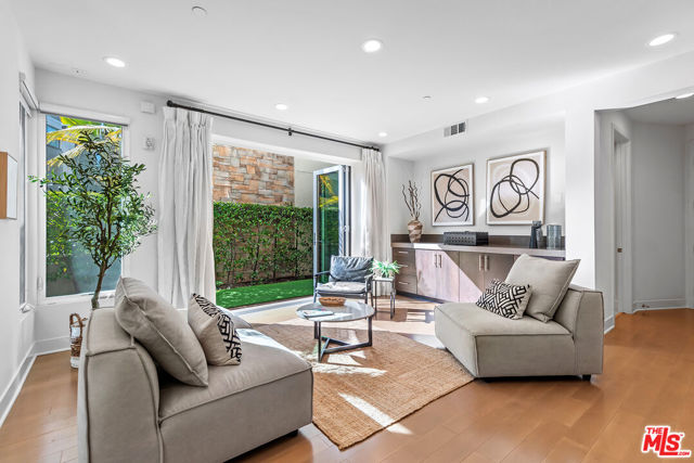12834 North Seaglass Circle photo 4