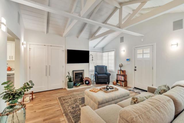 131 Carmel Avenue, Pacifica CA: https://media.crmls.org/mediaz/db97715e-0730-4b81-a739-97c923bfc44a.jpg