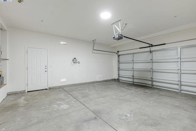 113 Silver Bell Way, Oakley CA: https://media.crmls.org/mediaz/db98684a-dabb-48be-8586-cc1af1d5e11f.jpg