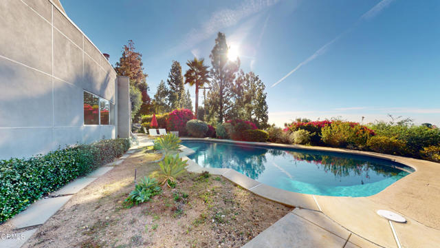 Detail Gallery Image 7 of 20 For 1602 Woodglen Ln, Altadena,  CA 91001 - 3 Beds | 3 Baths