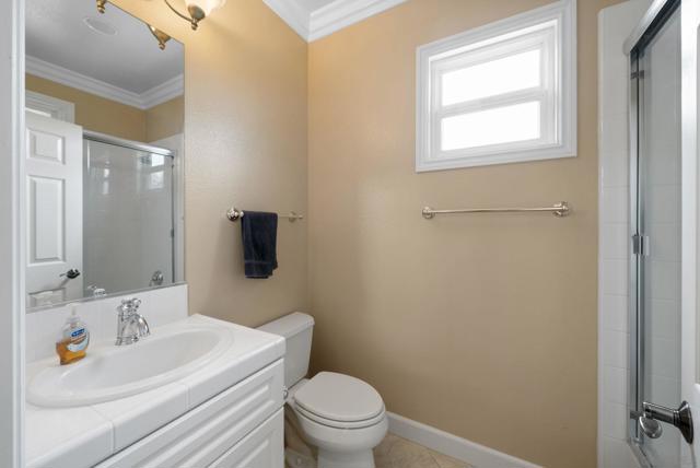Image 23 of 52 For 332 Lemonwood Dr