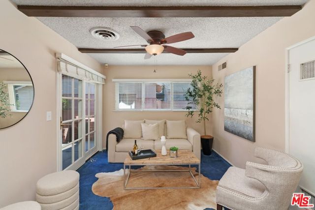 15241 Septo Street, Mission Hills (San Fernando) CA: https://media.crmls.org/mediaz/db99ecce-44cc-4664-8442-29c1250ac128.jpg
