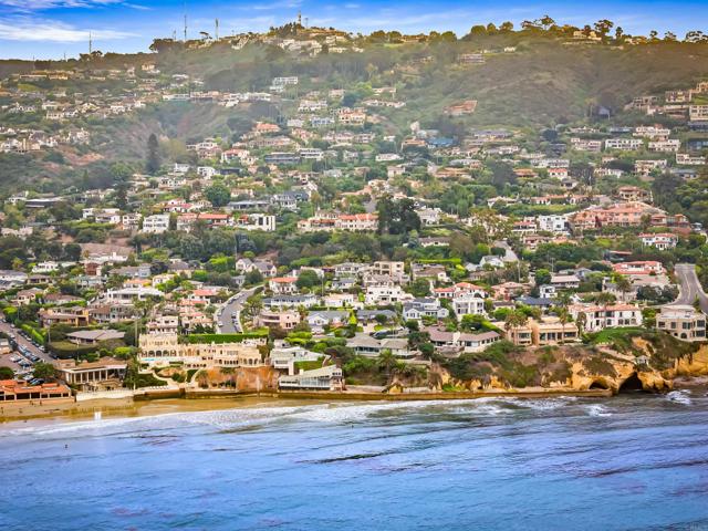 Detail Gallery Image 7 of 60 For 1879 Viking Way, La Jolla,  CA 92037 - 5 Beds | 5/1 Baths
