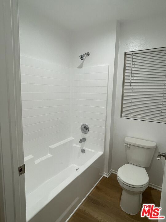 121 Cancion Way, Los Angeles CA: https://media.crmls.org/mediaz/db9a93ac-4441-4bcb-a81b-84c5e1284ef4.jpg