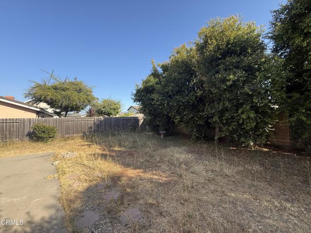 3542 Stiles Avenue, Camarillo CA: https://media.crmls.org/mediaz/db9b3e92-90db-48c0-889d-2daf9bed5d9c.jpg