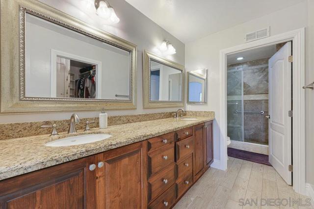 17706 Villamoura Dr, Poway CA: https://media.crmls.org/mediaz/db9ca73d-800a-4381-b258-888448c43a2b.jpg