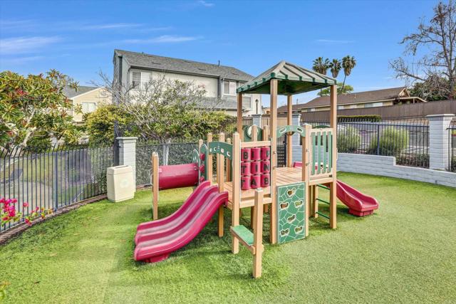 Detail Gallery Image 25 of 27 For 2102 Kings View Cir, Spring Valley,  CA 91977 - 2 Beds | 2/1 Baths