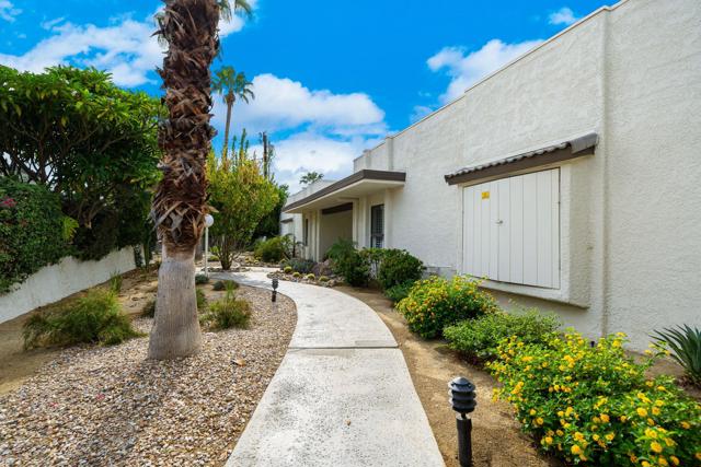 1150 E Palm Canyon Drive, Palm Springs CA: https://media.crmls.org/mediaz/db9da1cc-51a3-474f-a7e8-8e5e361e2fed.jpg