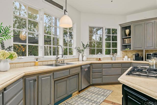 Detail Gallery Image 7 of 17 For 5445 Calzada Del Bosque, Rancho Santa Fe,  CA 92067 - 6 Beds | 4/1 Baths